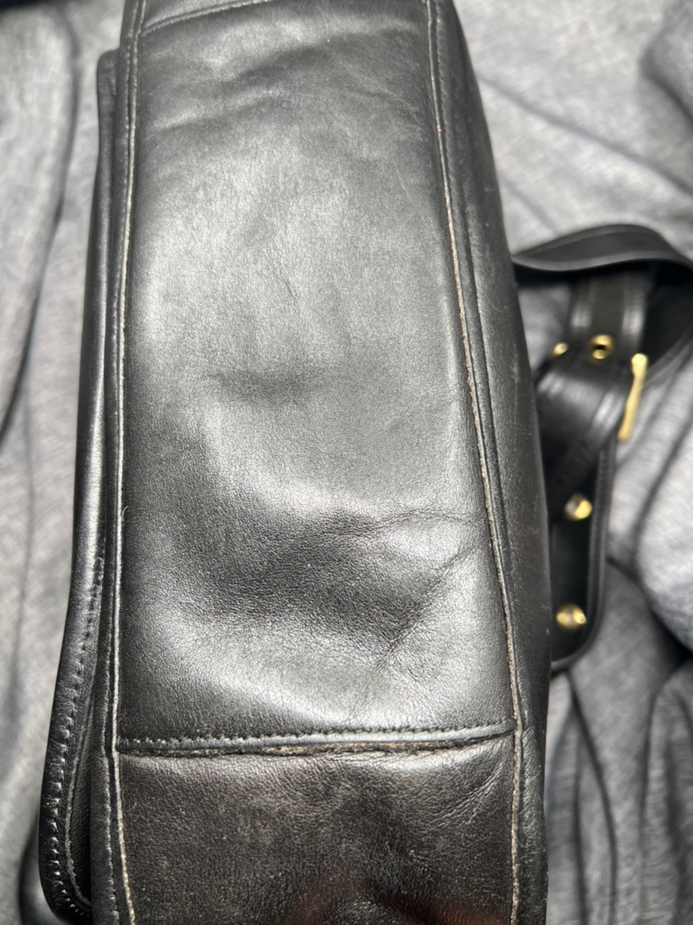 Coach Vintage Taft Black Leather Crossbody 9980 Bag with Brass-Tone Turn Lock - Picture 7 of 16